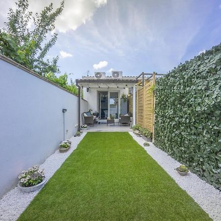 Sun&Garden Flat Villa Каляри Екстериор снимка